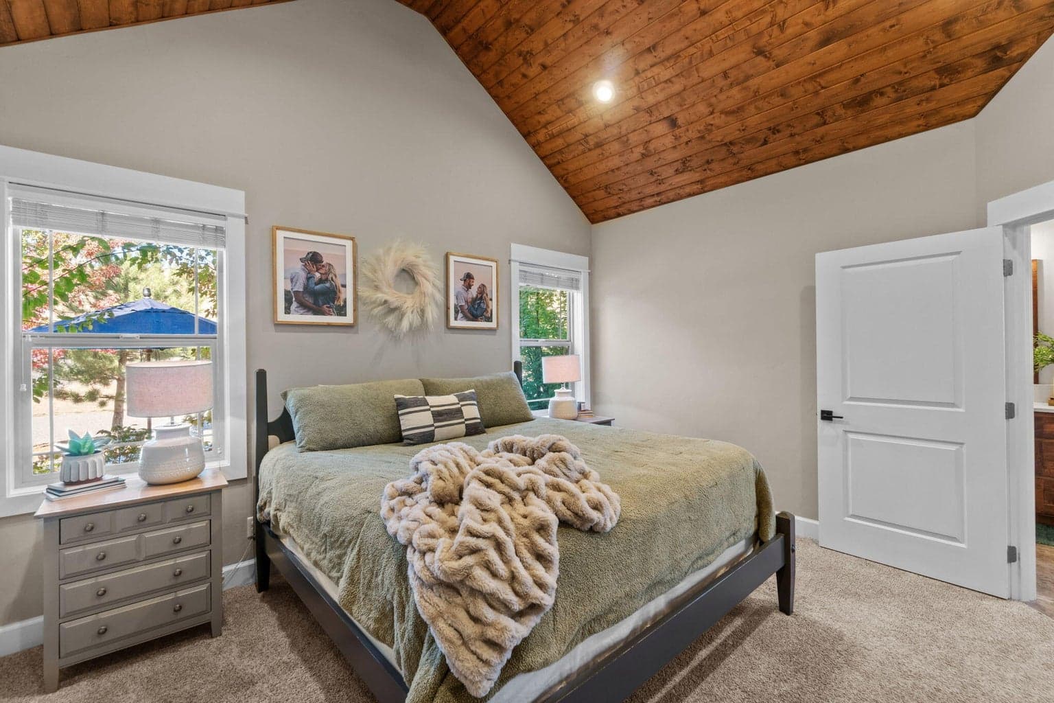 Photo of 3121 SE Breese Way 13 of 46