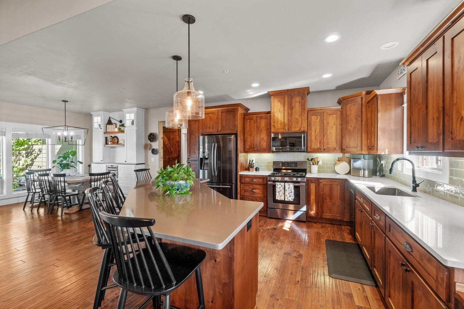 Photo of 3121 SE Breese Way 10 of 46