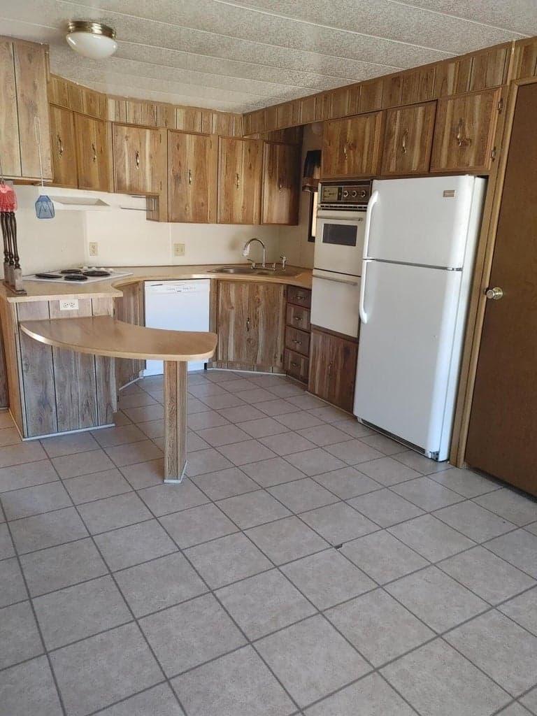Photo of 12528 Alderwood Drive 12 of 34