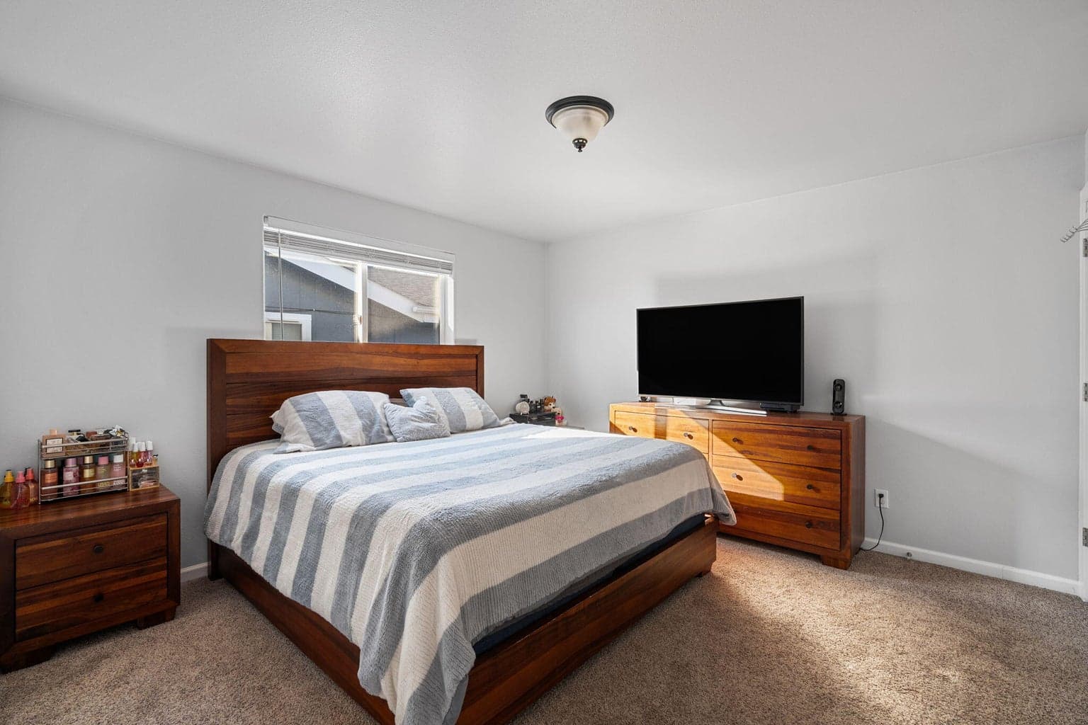 Photo of 181 SE Tracie Street 17 of 41