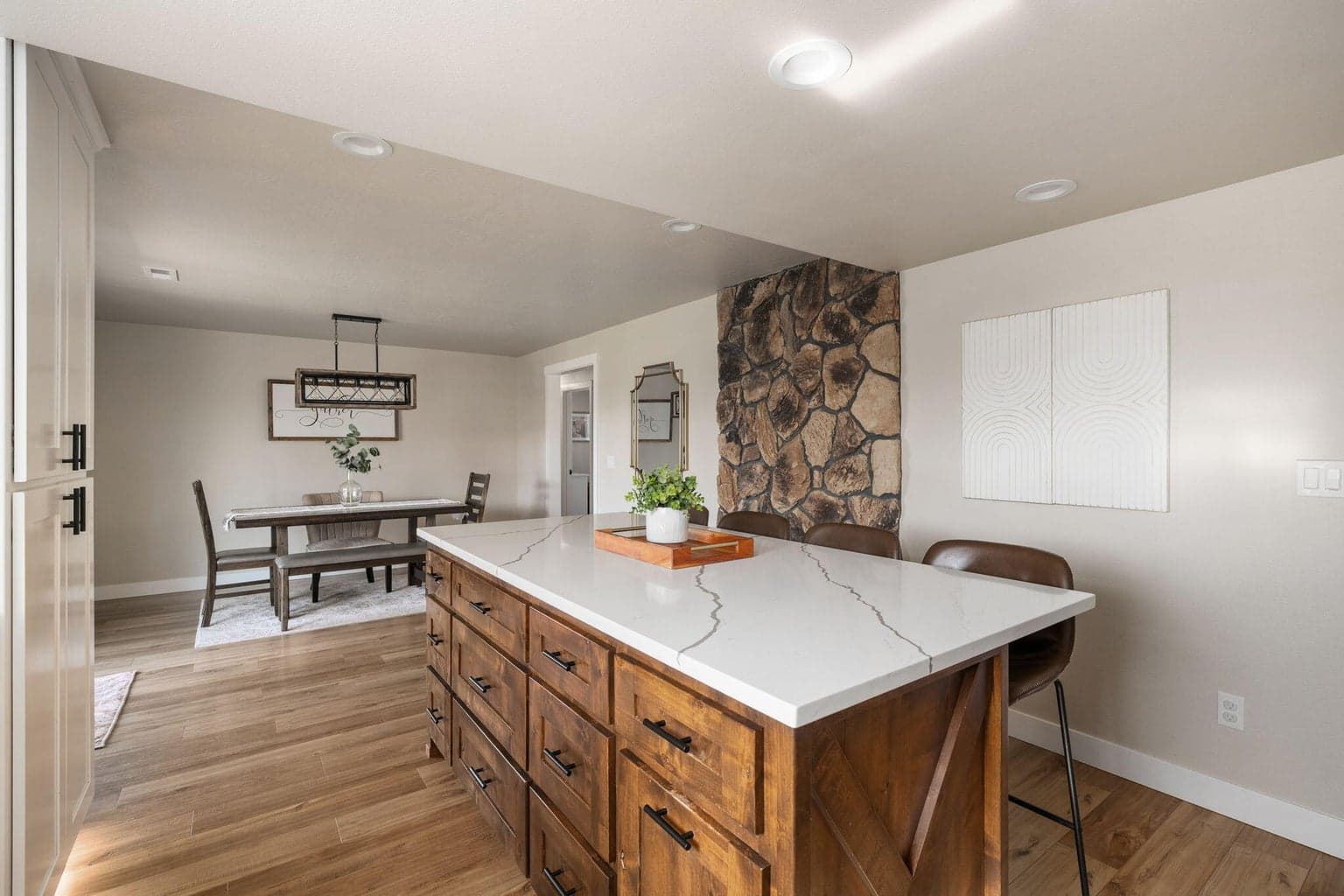 Photo of 3180 NW Hemlock Avenue 14 of 56