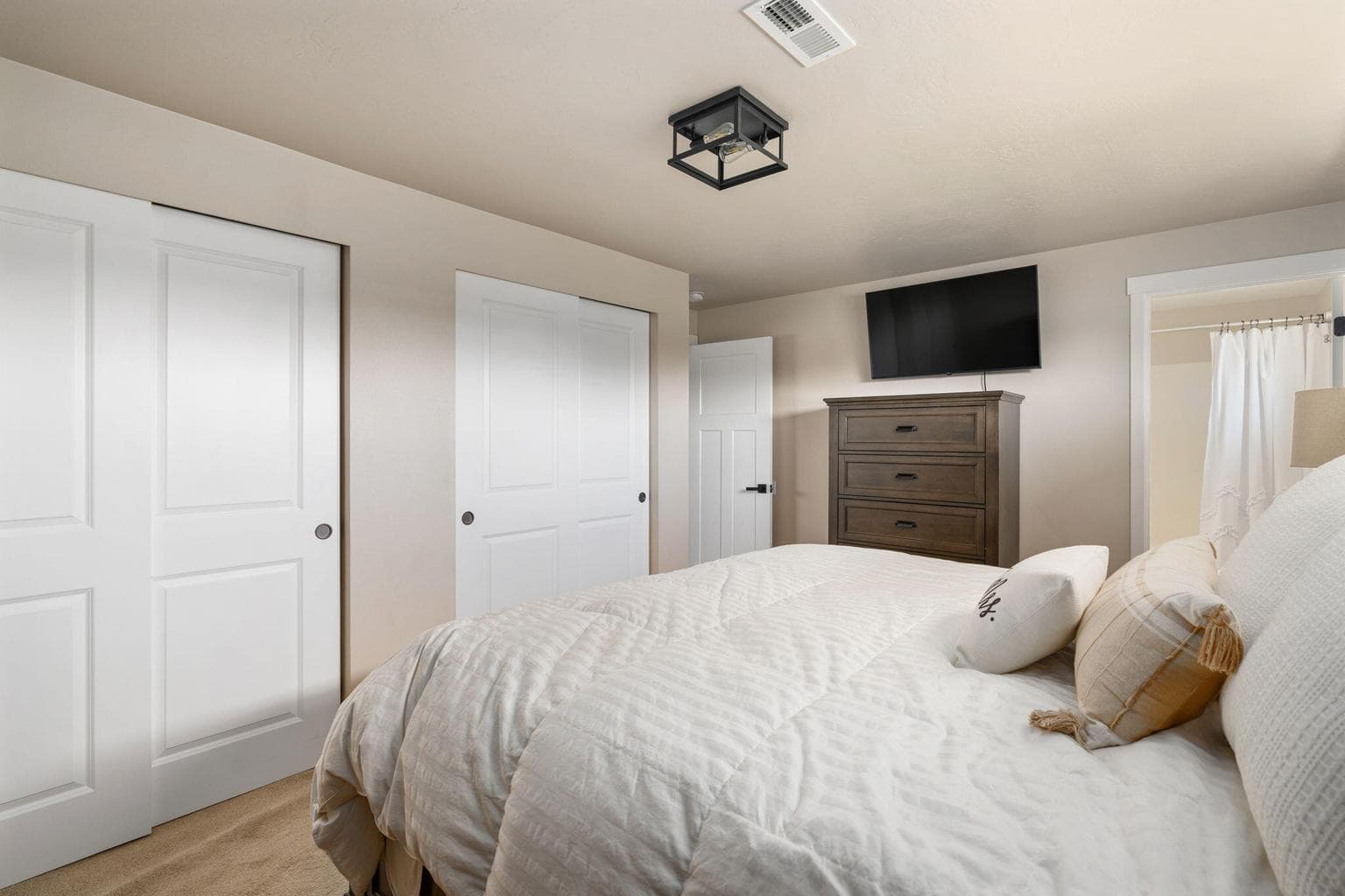 Primary suite