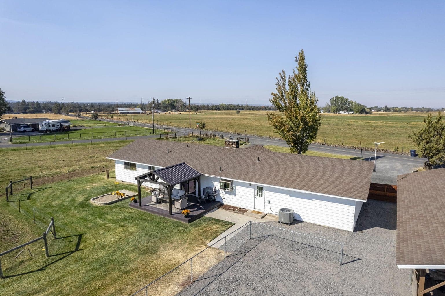 Photo of 3180 NW Hemlock Avenue 48 of 56
