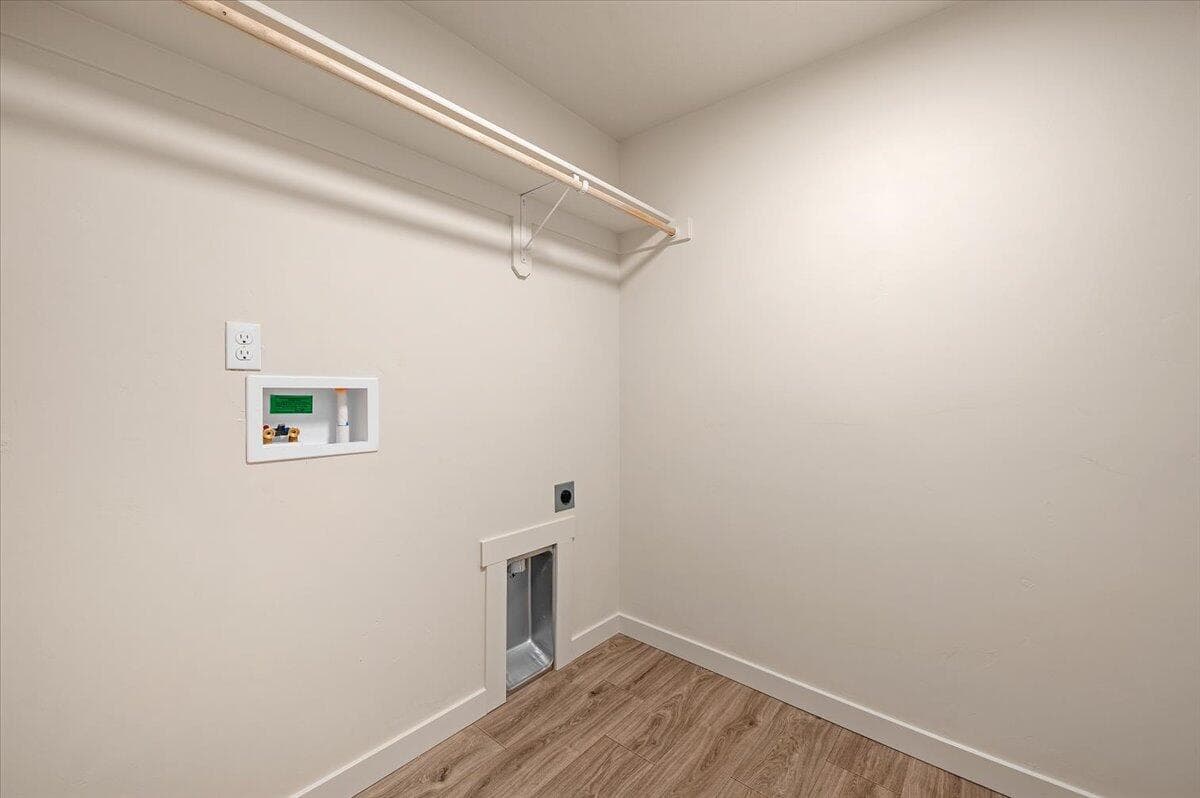 Photo of 3698 NW 8th Street 15 of 25