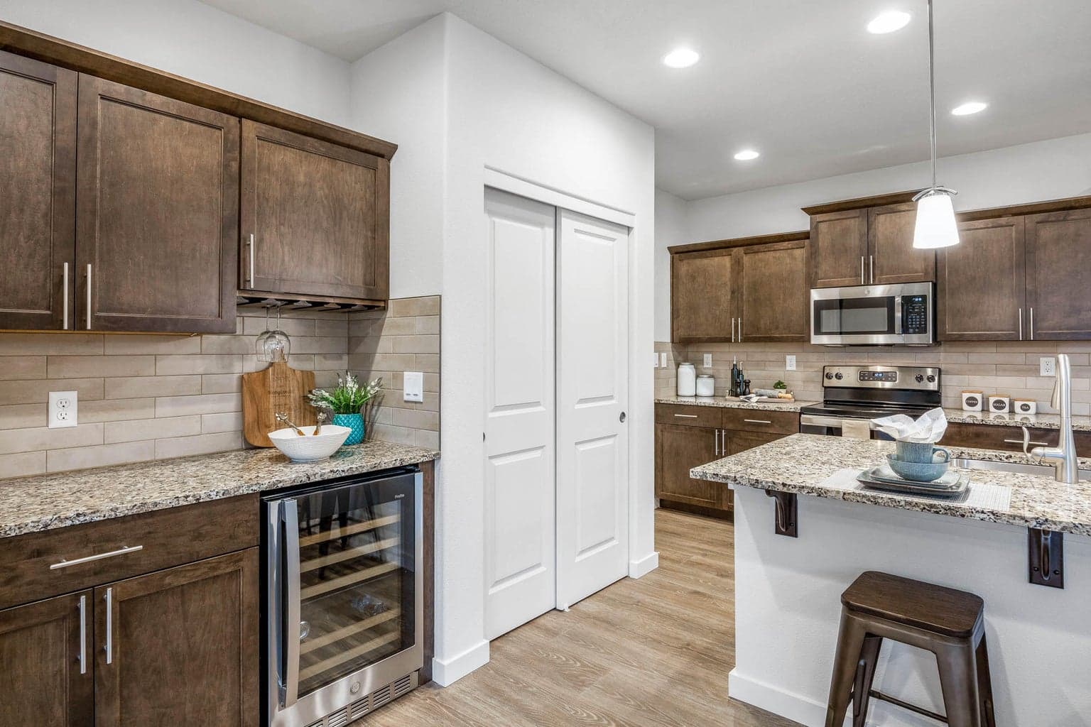 Photo of 3698 8th 4 of 25