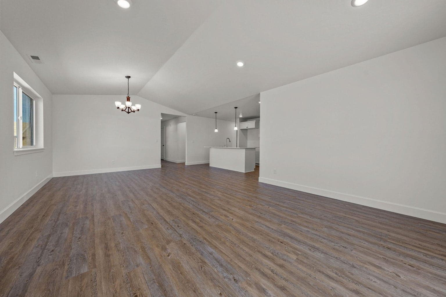 Photo of 315 NW Par Avenue 13 of 25
