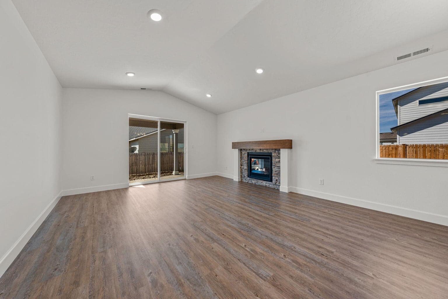 dining room/ living room