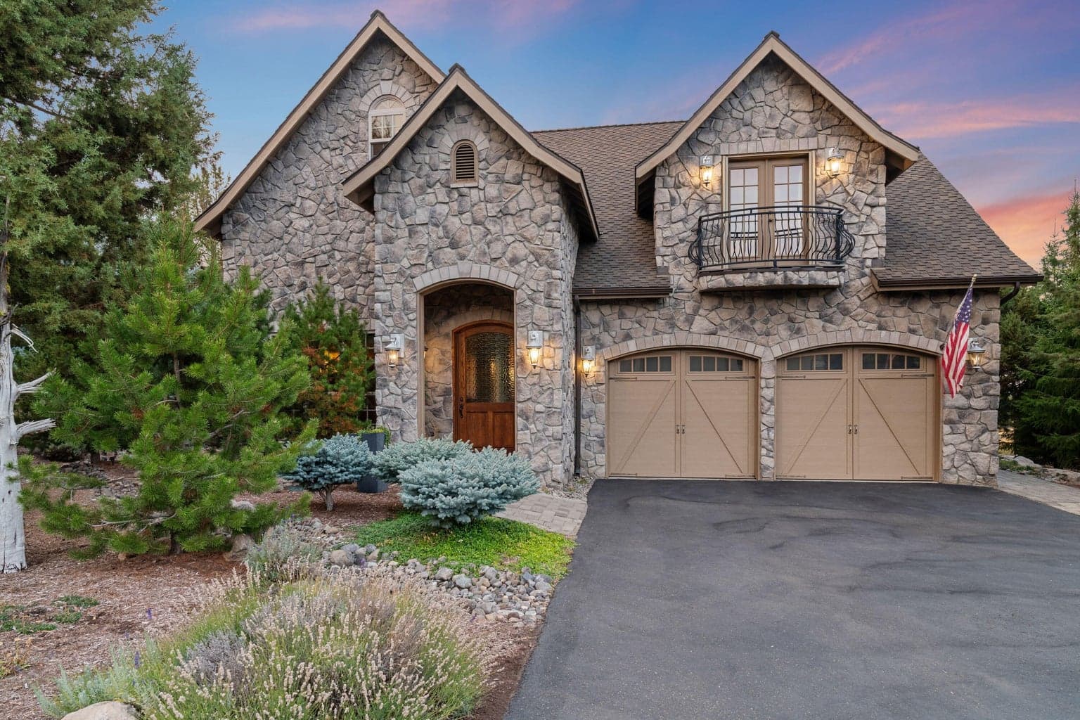 Photo of 10100 Juniper Glen 1 of 40