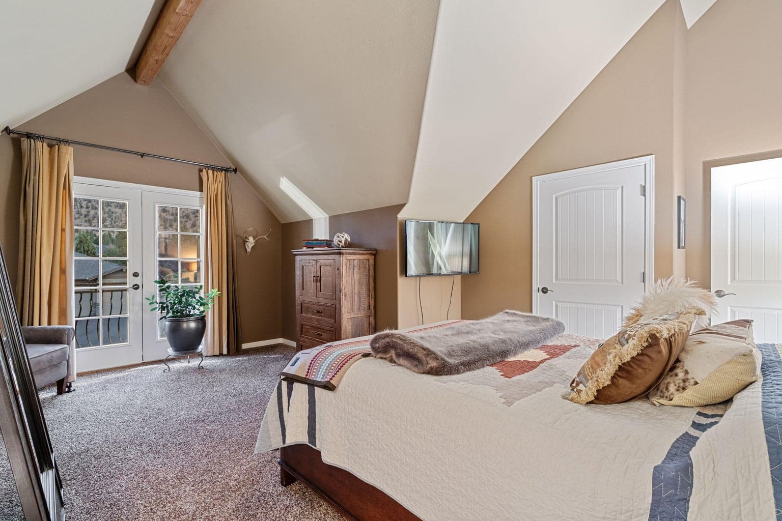 Photo of 10100 Juniper Glen Circle 18 of 40