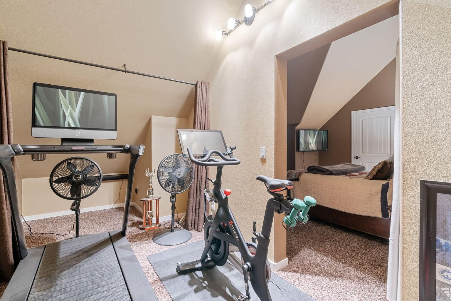 Photo of 10100 Juniper Glen Circle 19 of 40