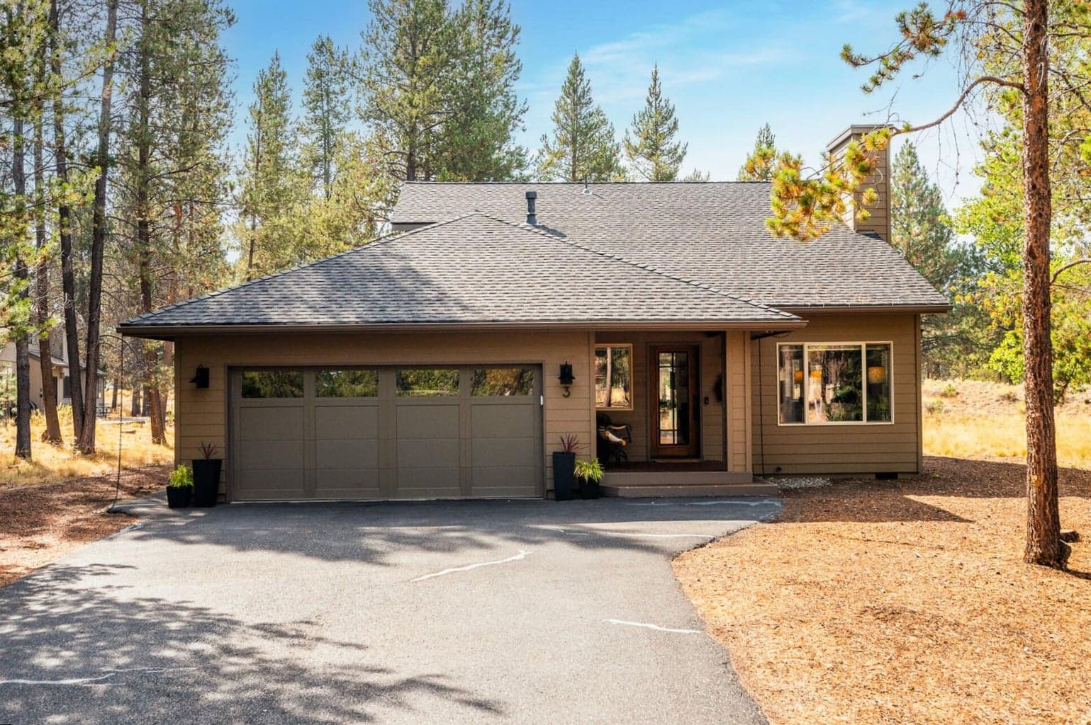 Photo of 57331 Mountain View Lane 1 of 58