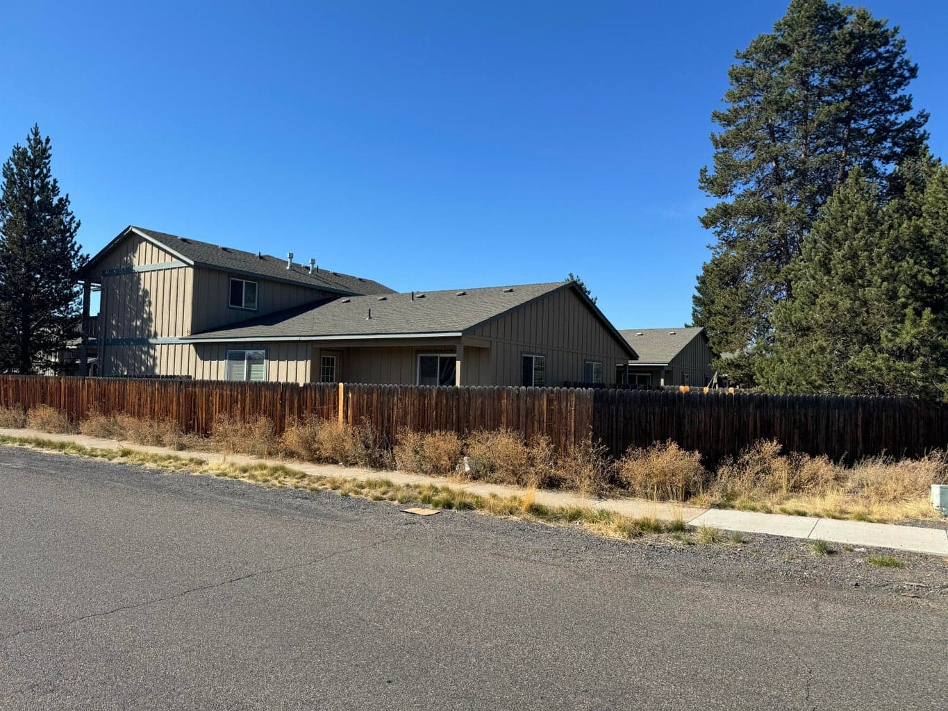 Photo of 16696 Shaw Pine Court 2 of 9