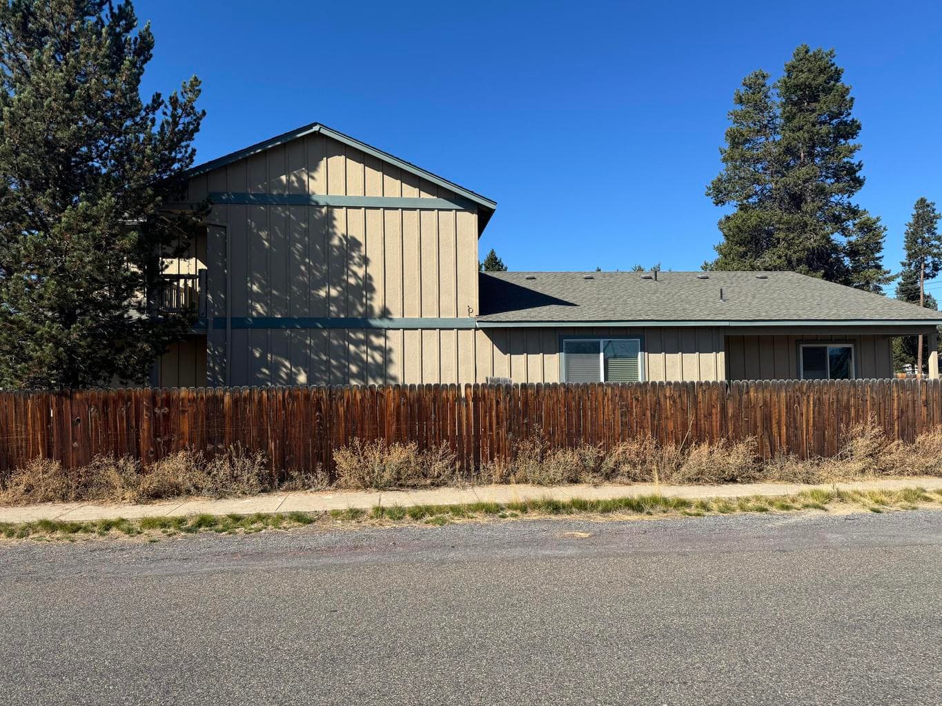 Photo of 16696 Shaw Pine Court 3 of 9