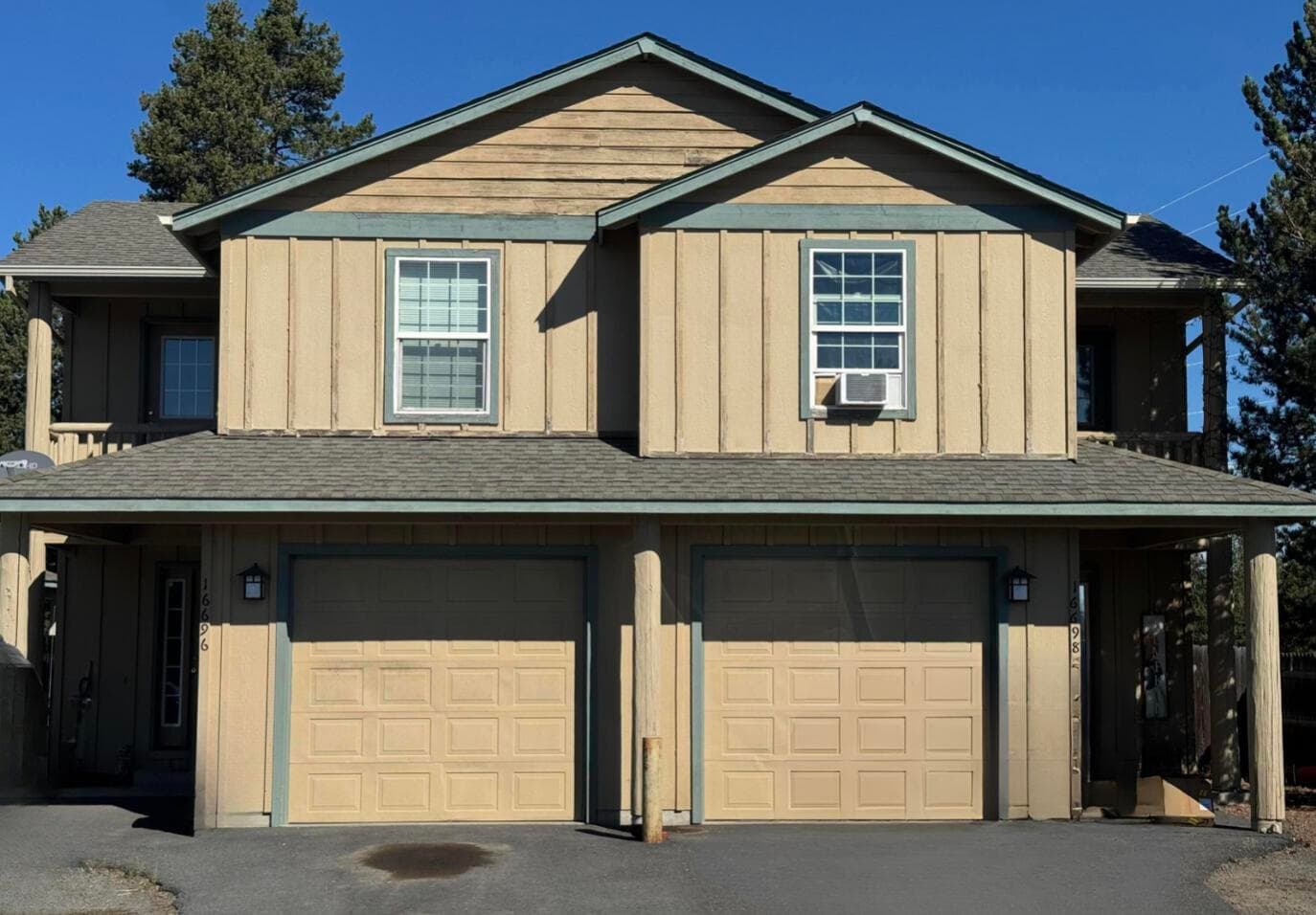 Photo of 16696 Shaw Pine Court 1 of 9