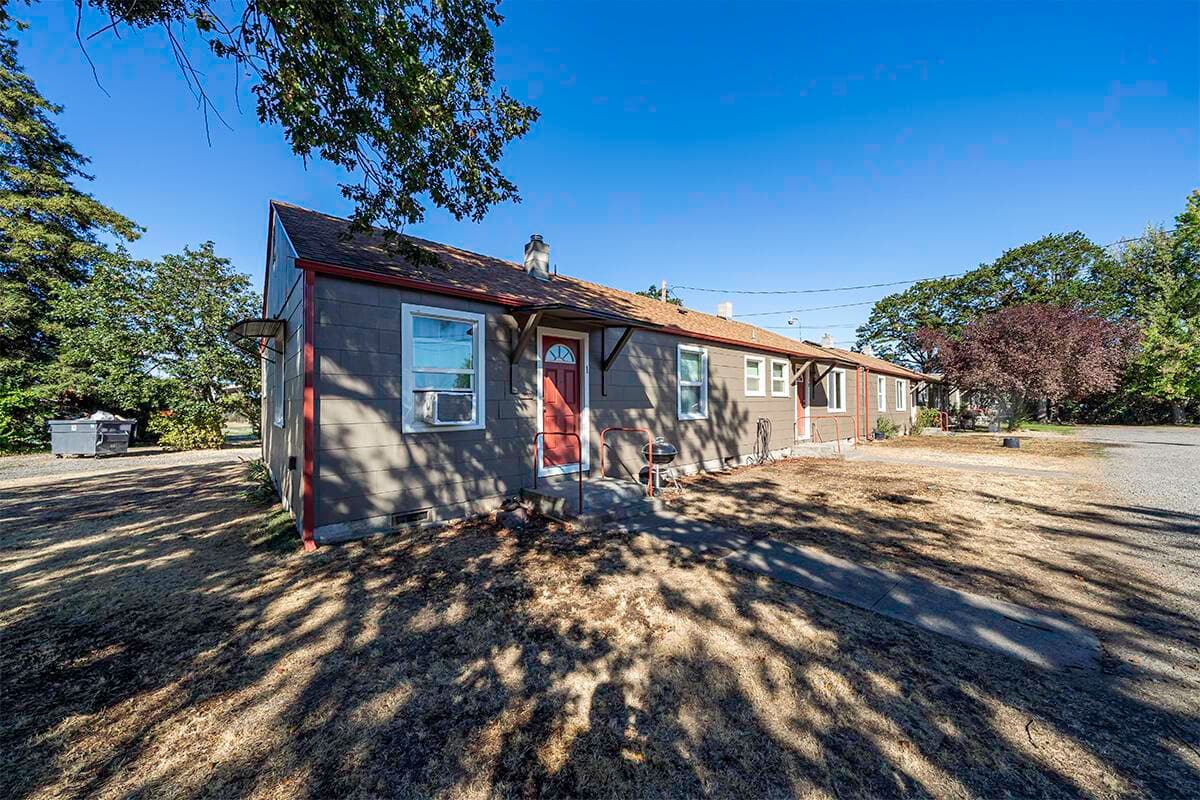 Photo of 144-166 Reager 4 of 44