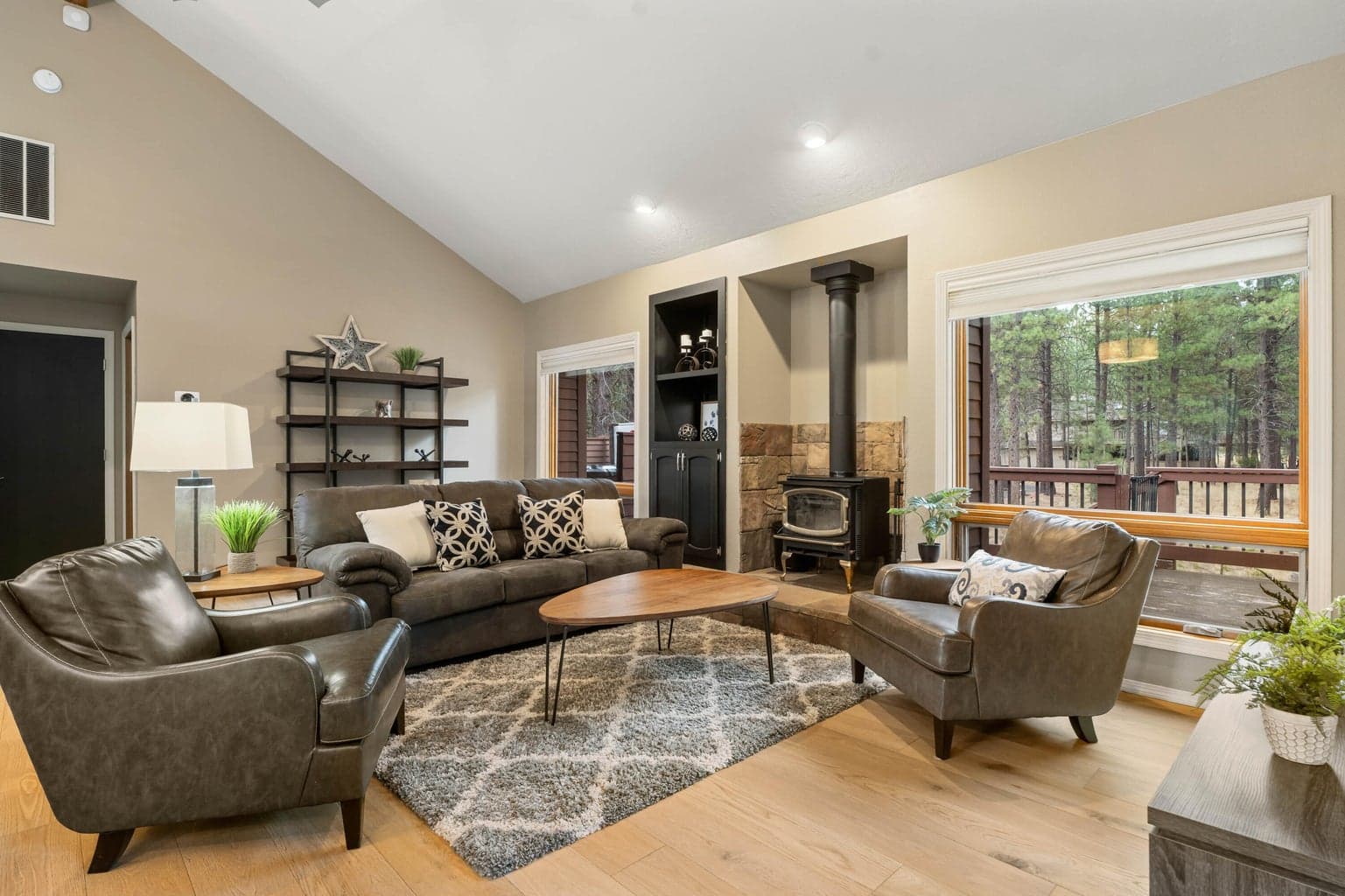 Photo of 58032 Cypress Lane 5 of 31