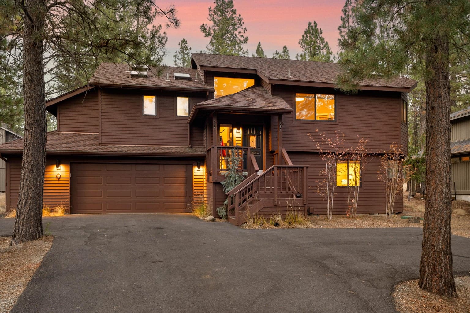 Don't miss this Sunriver Resort ownership opportunity! Come for your in-person tour soon!