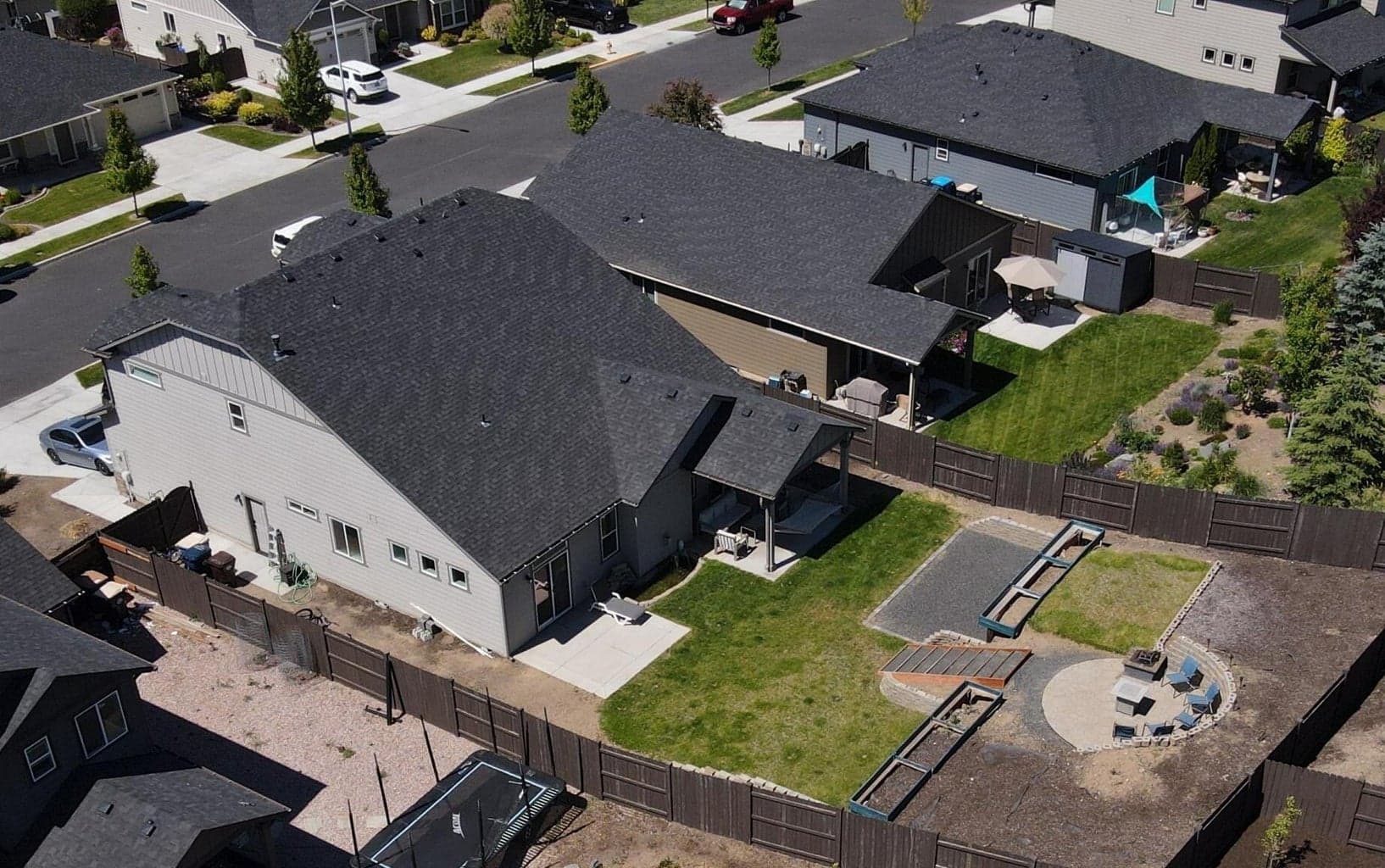 Photo of 4464 SW Salmon Place 39 of 43