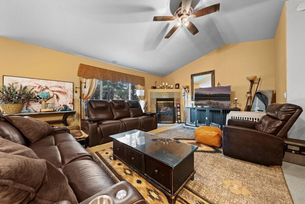 Photo of 308 NW Antler Loop 13 of 29