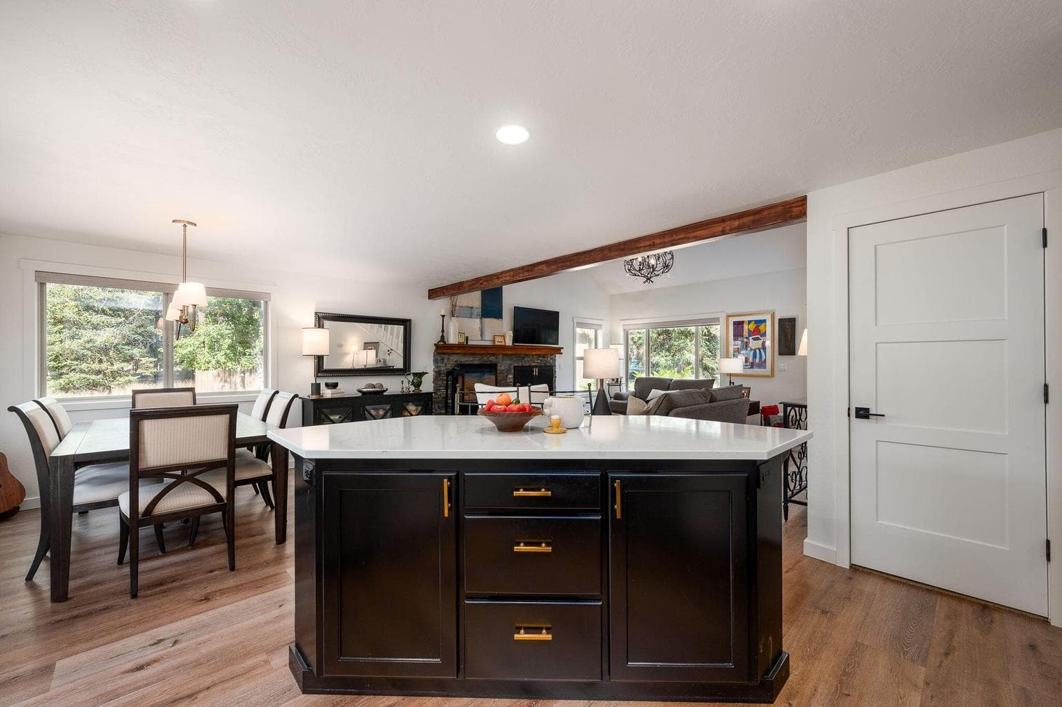 Photo of 57331 Mountain View Lane 23 of 58