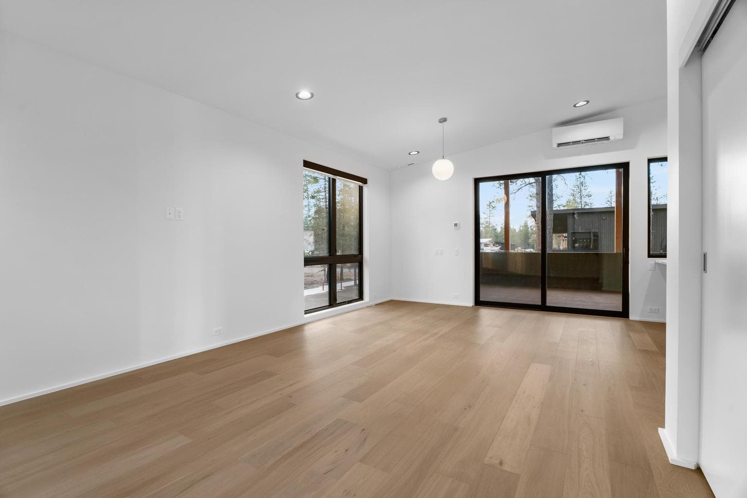Photo of 525 N Pine Street 17 of 36