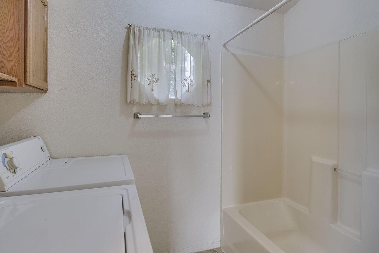 Photo of 3650 SW Canal Boulevard 16 of 35