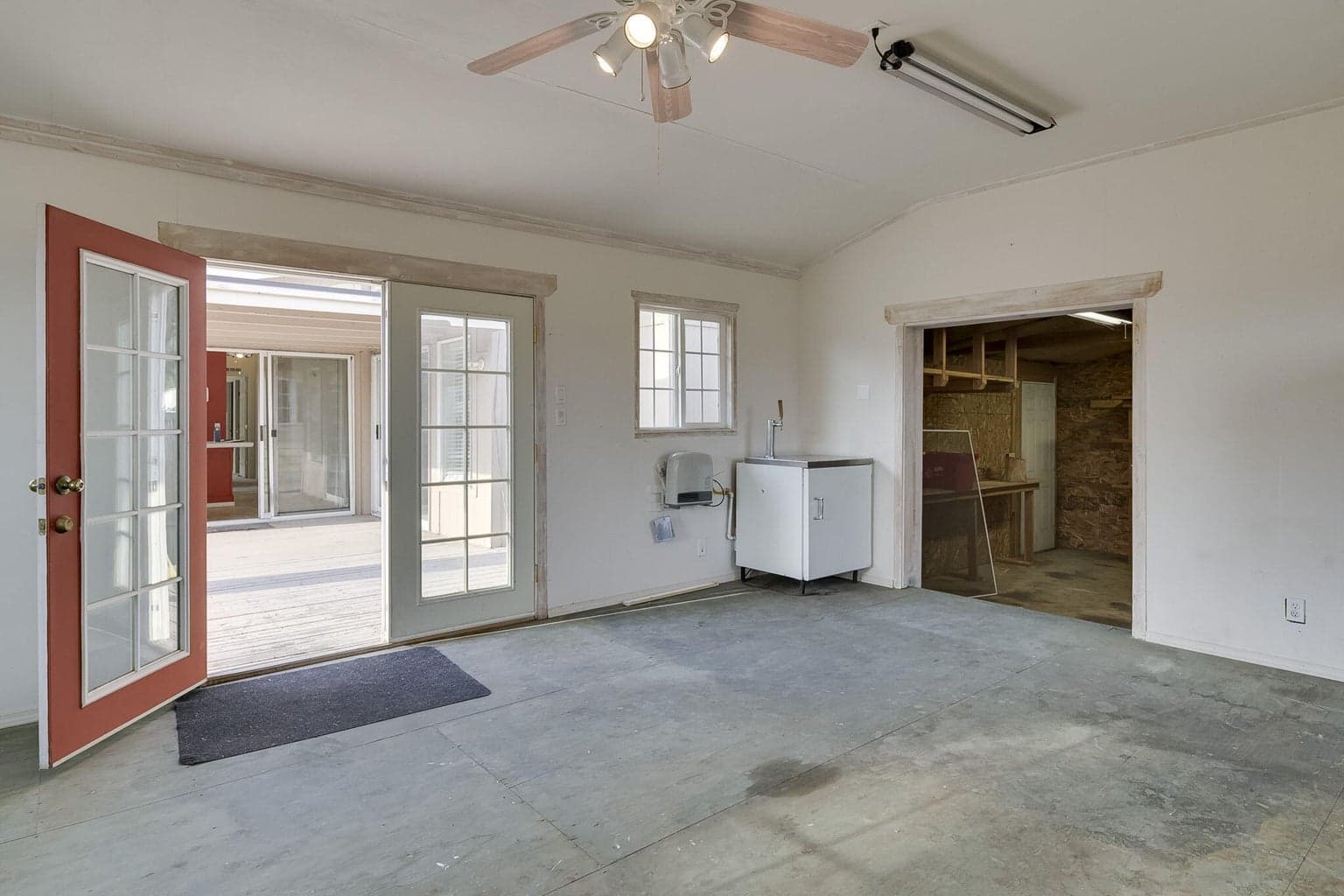 Photo of 3650 SW Canal Boulevard 19 of 35