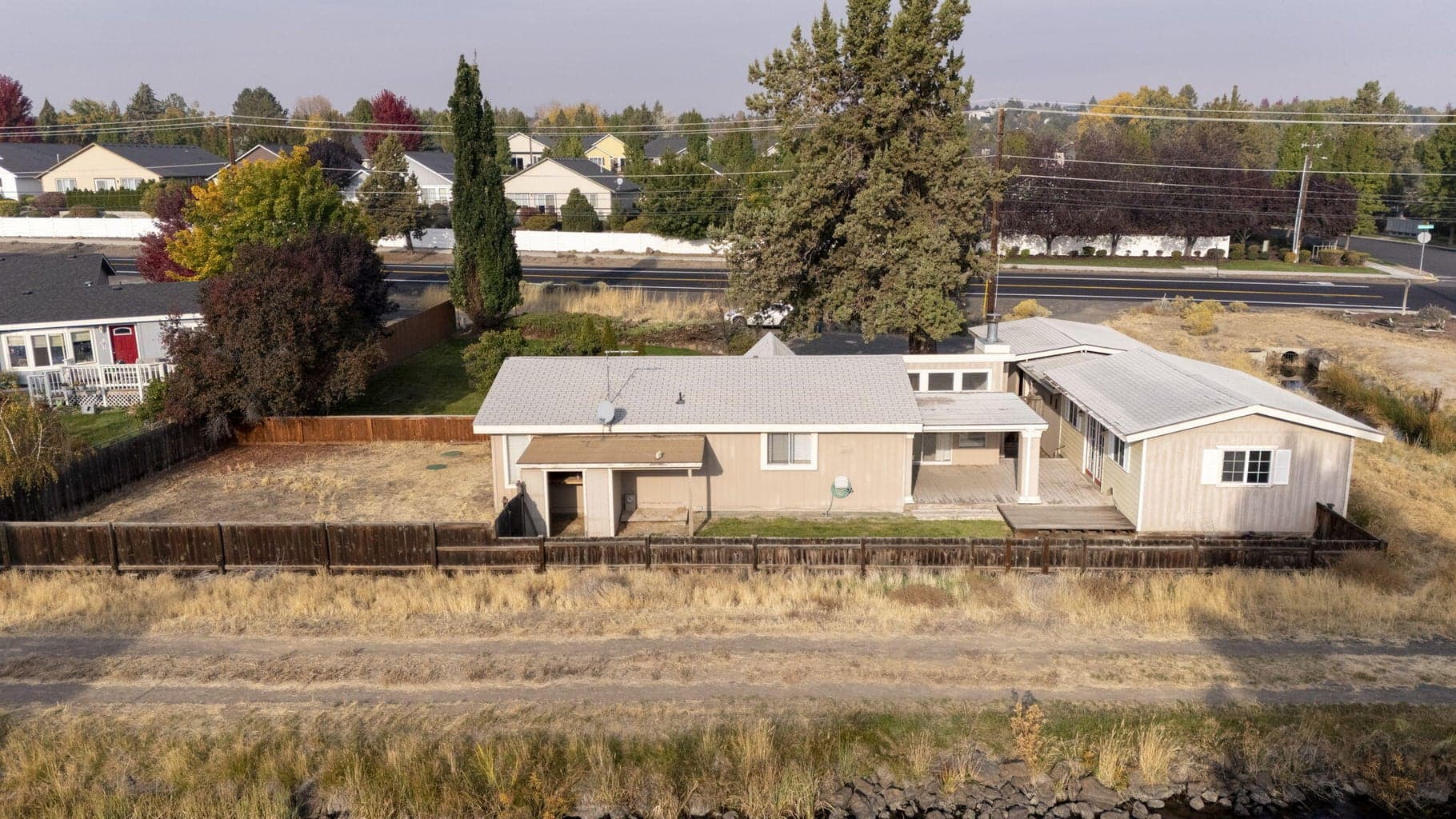 Photo of 3650 SW Canal Boulevard 33 of 35