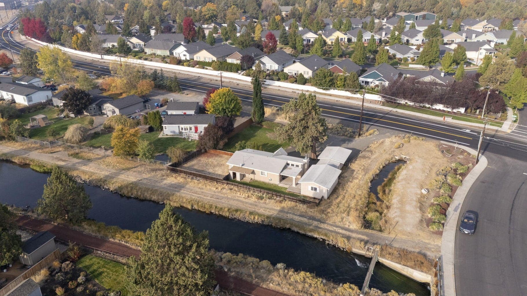 Photo of 3650 SW Canal Boulevard 34 of 35