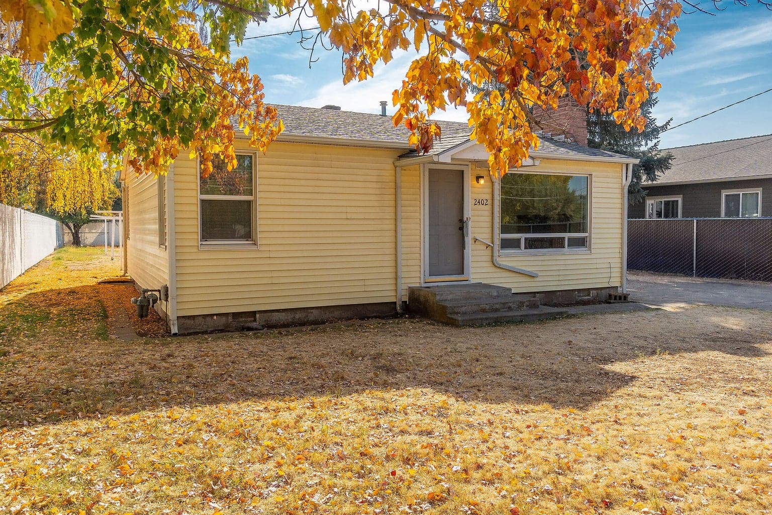 Photo of 2402 3rd 1 of 19