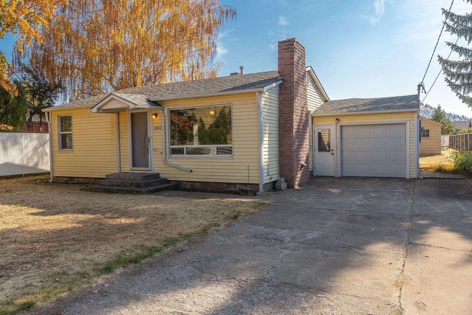 Photo of 2402 3rd 3 of 19