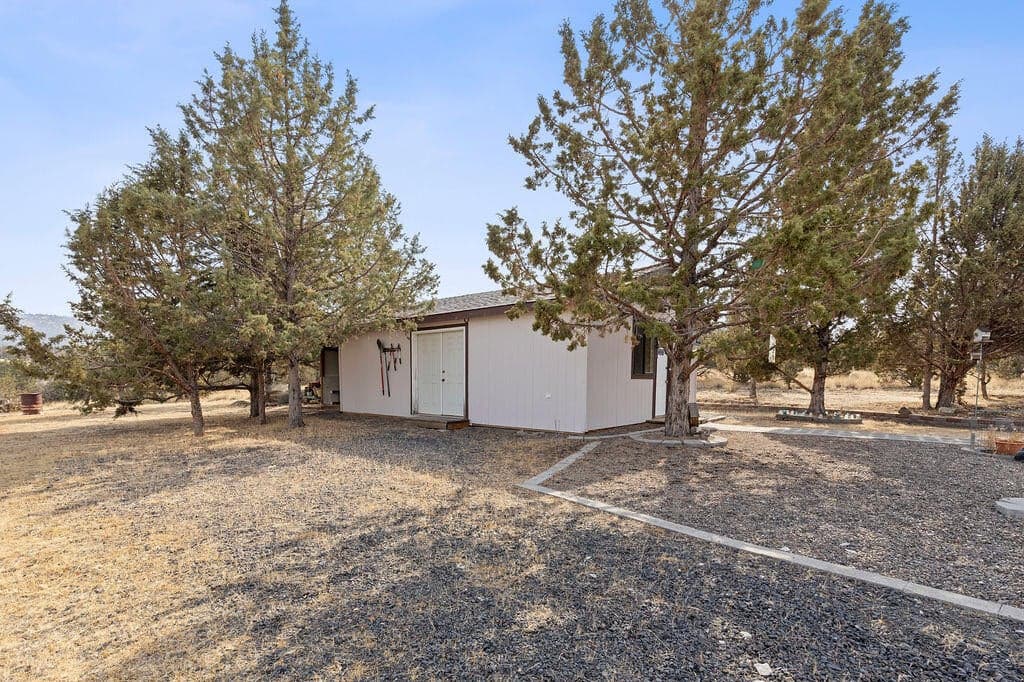 Photo of 5660 SE Jerry Drive 24 of 32