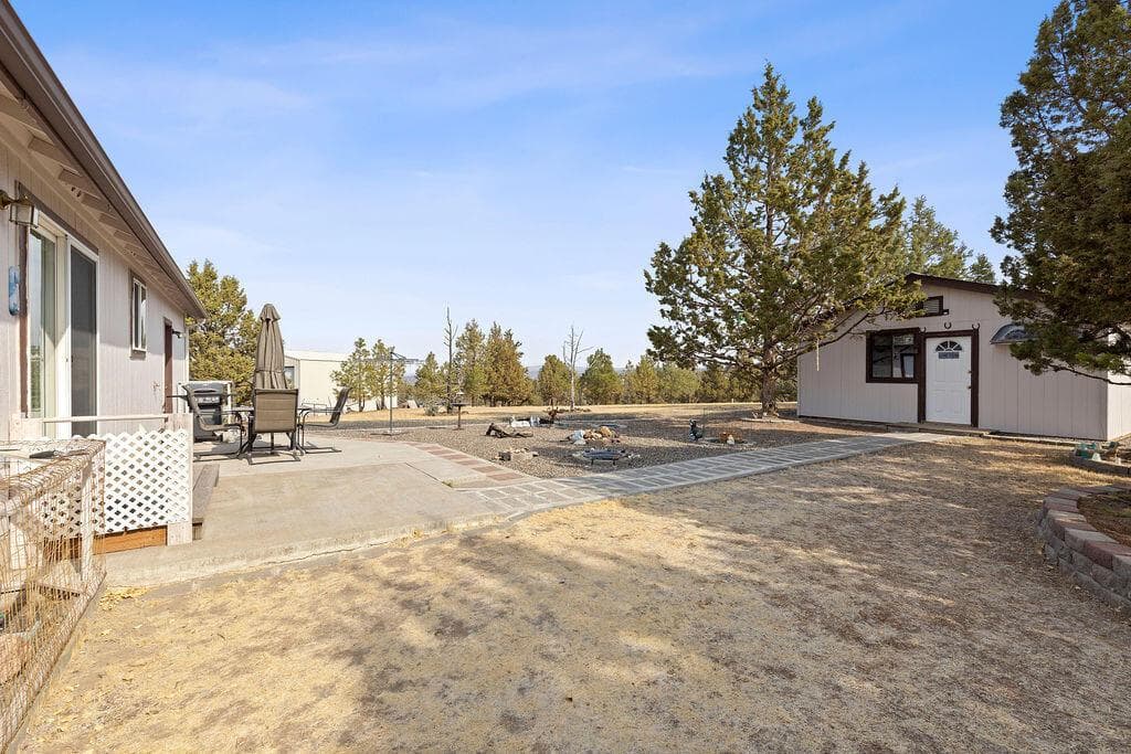 Photo of 5660 SE Jerry Drive 28 of 32