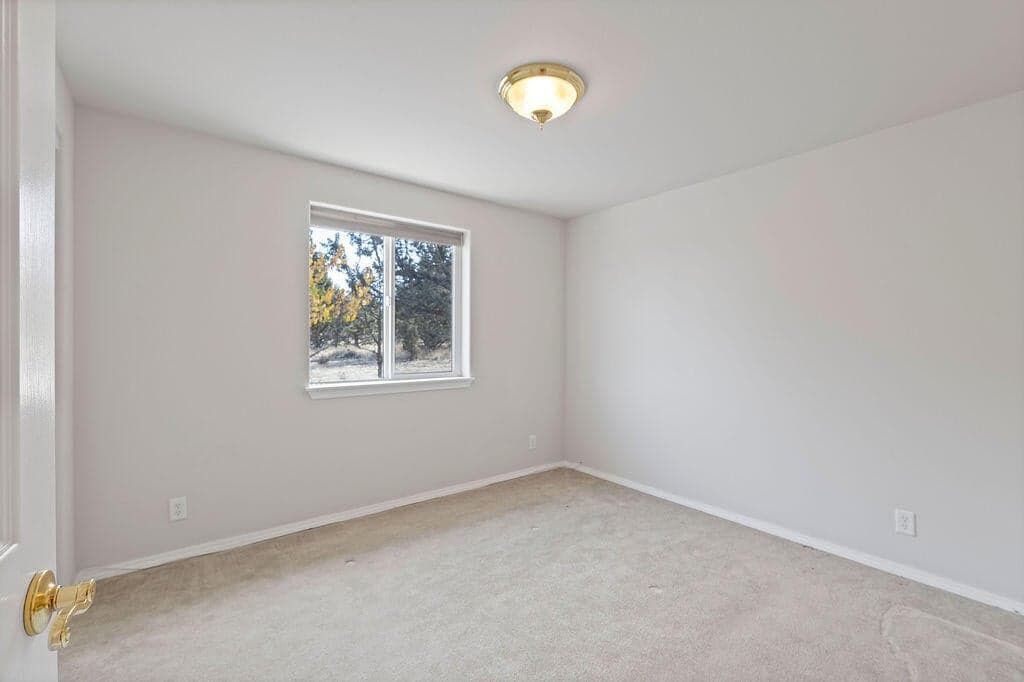 Photo of 5660 SE Jerry Drive 16 of 32