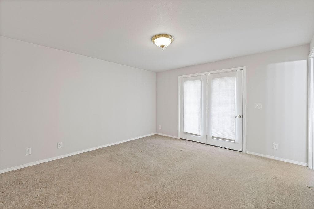 Photo of 5660 SE Jerry Drive 13 of 32