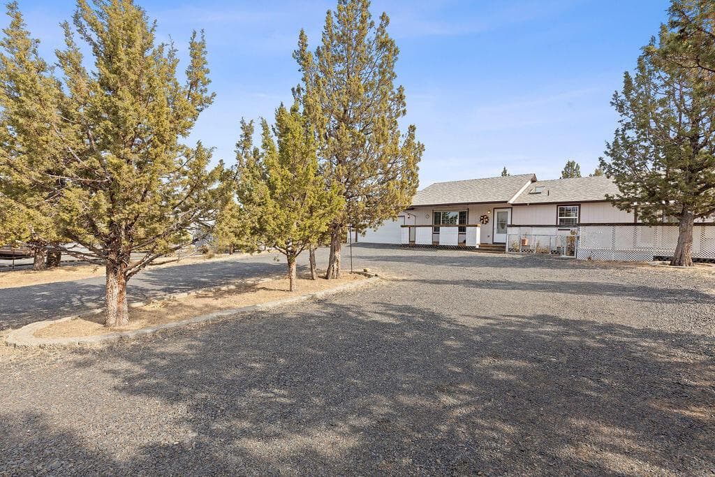 Photo of 5660 SE Jerry Drive 32 of 32