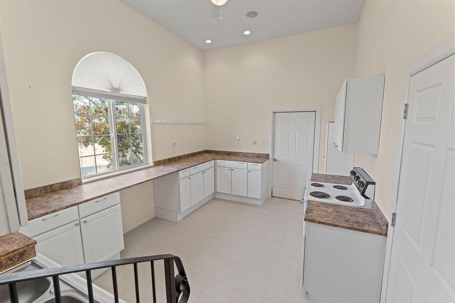 Second Kitchen with private access and bedroom