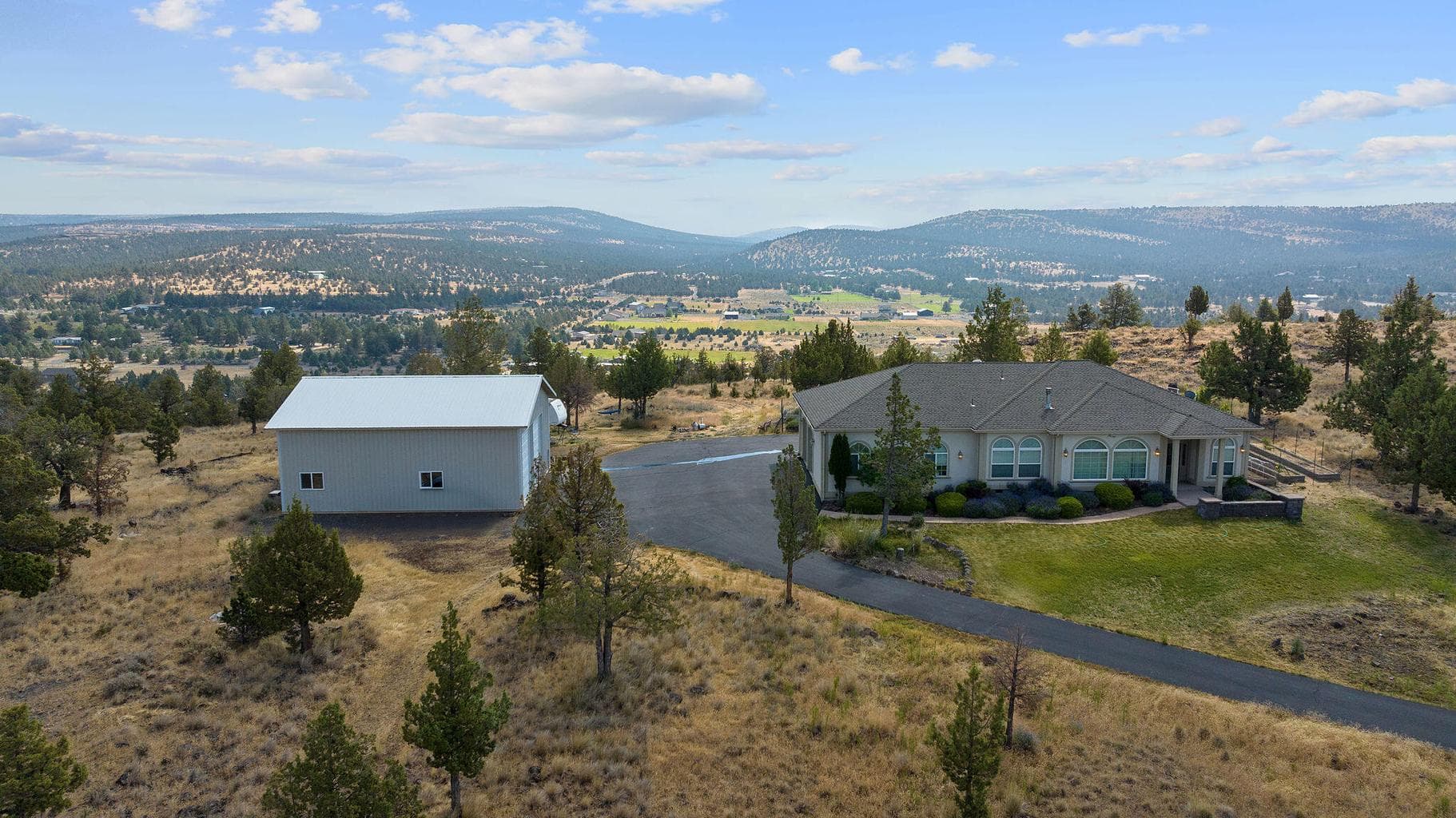 Photo of 12126 SE View Top Lane 33 of 46