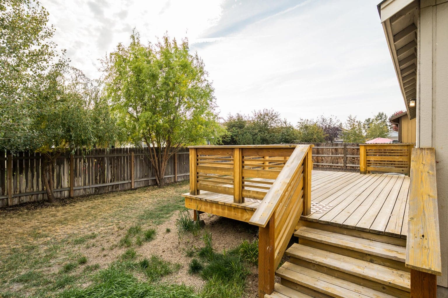 Photo of 732 NE Redwood Avenue 24 of 29