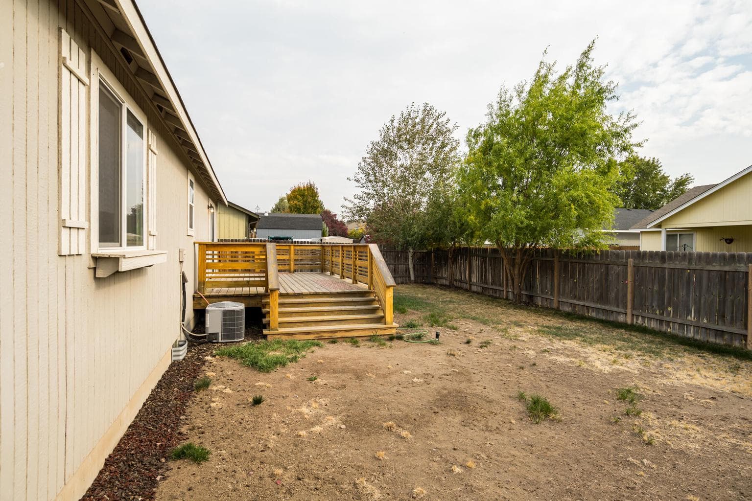 Photo of 732 NE Redwood Avenue 27 of 29
