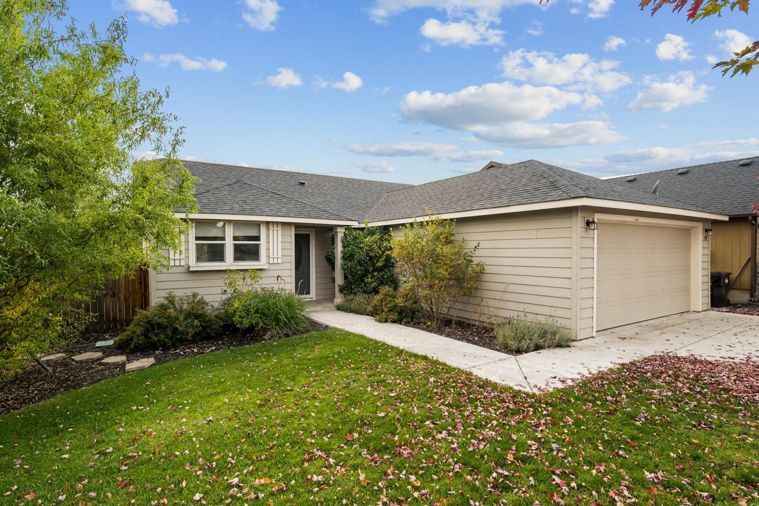 Photo of 732 Redwood 2 of 29