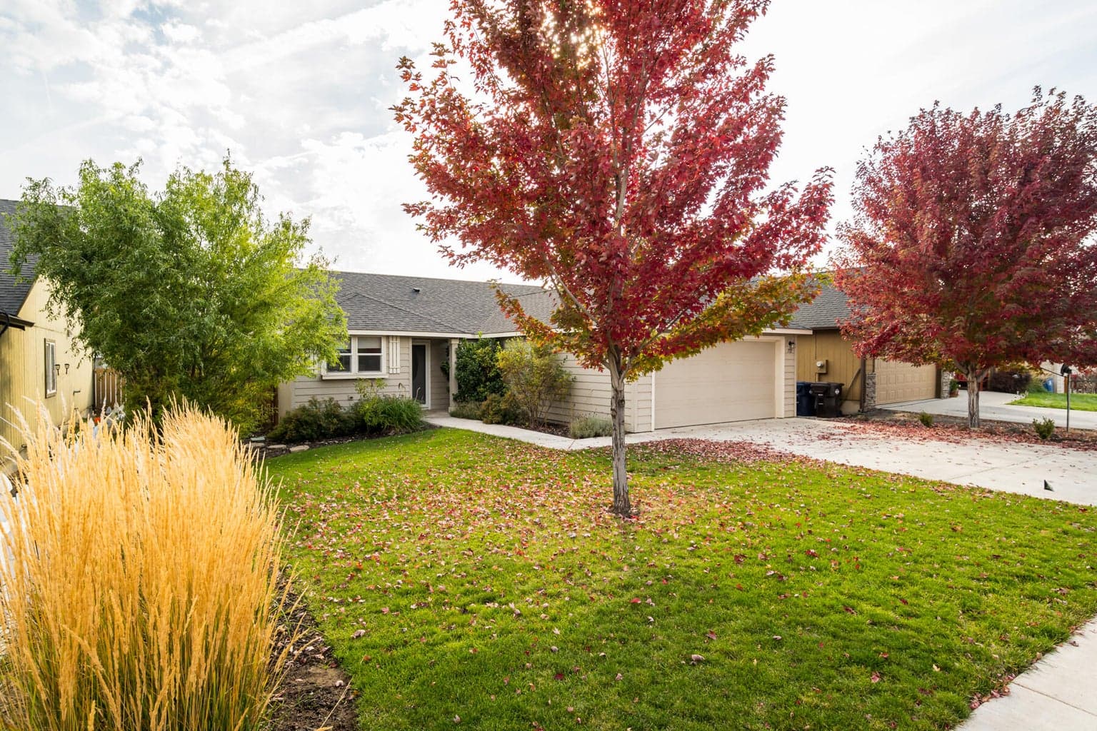 Photo of 732 NE Redwood Avenue 28 of 29