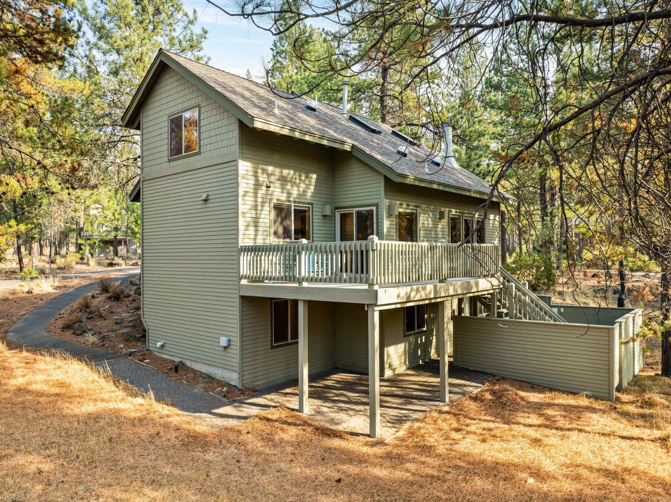 Photo of 17929 Rhododendron Lane 3 of 37