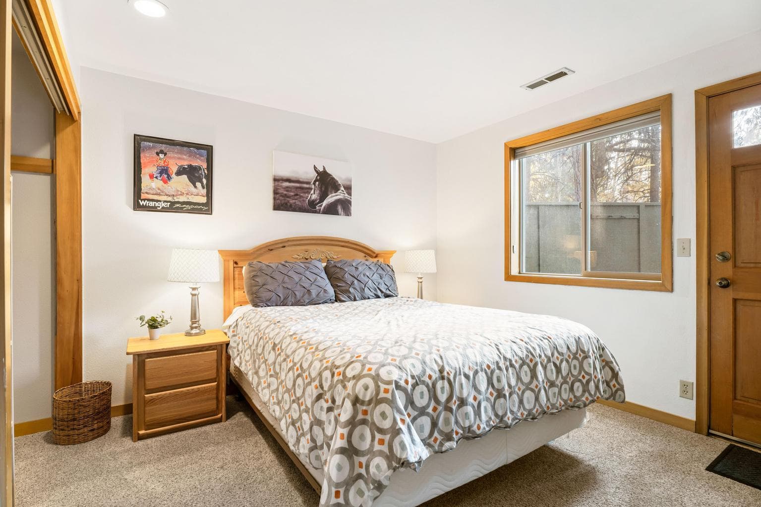 Photo of 17929 Rhododendron Lane 18 of 37