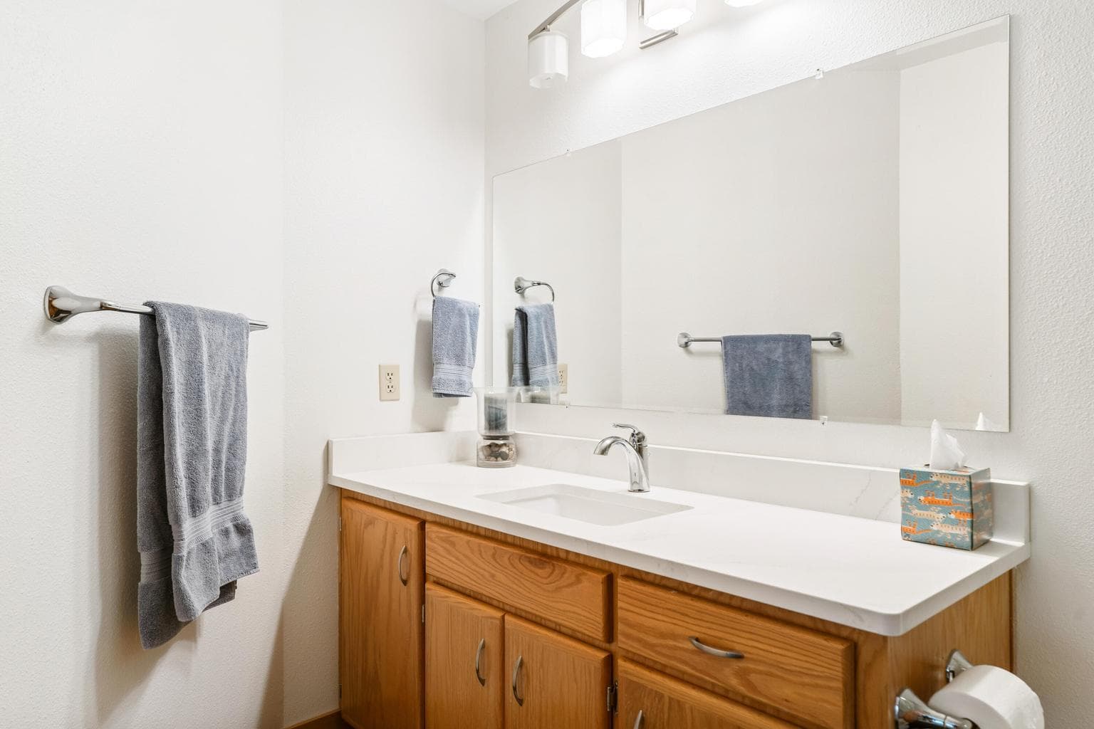 Photo of 17929 Rhododendron Lane 27 of 37