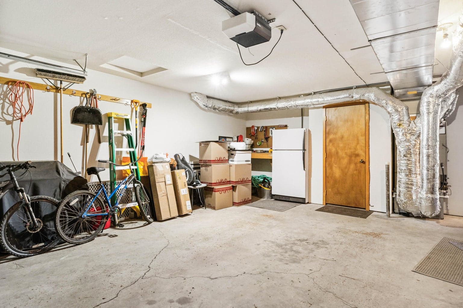 Photo of 17929 Rhododendron Lane 30 of 37