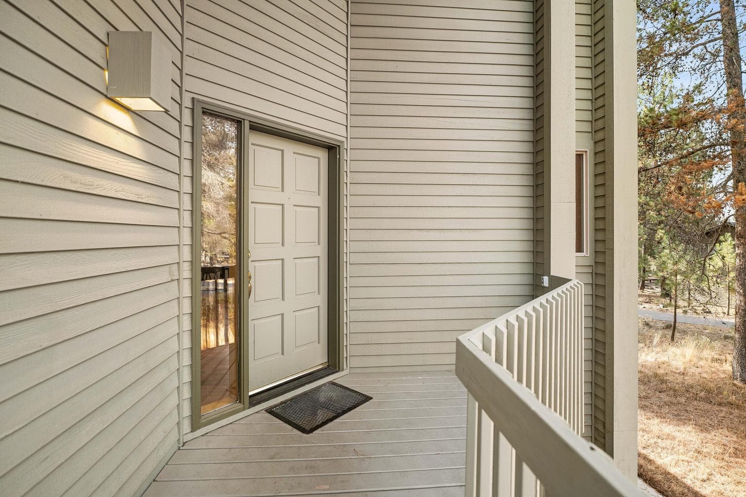 Photo of 17929 Rhododendron Lane 32 of 37