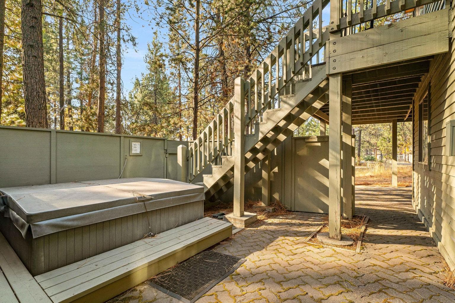 Photo of 17929 Rhododendron Lane 34 of 37