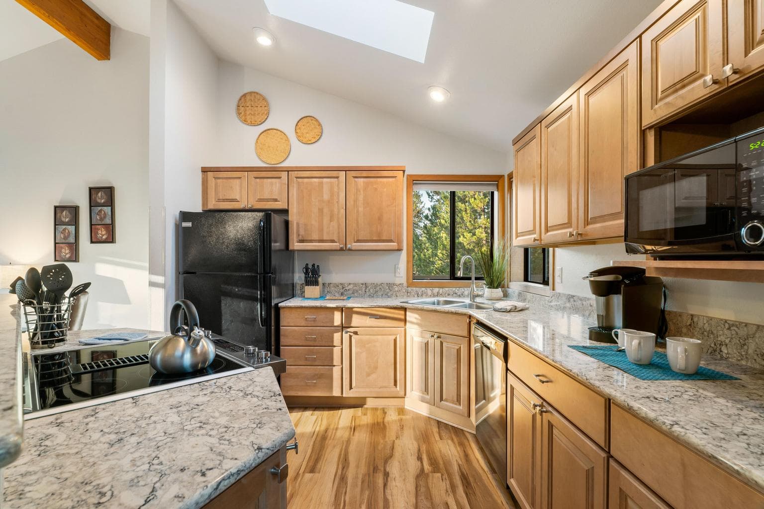 Photo of 57656 Red Alder Lane 8 of 31