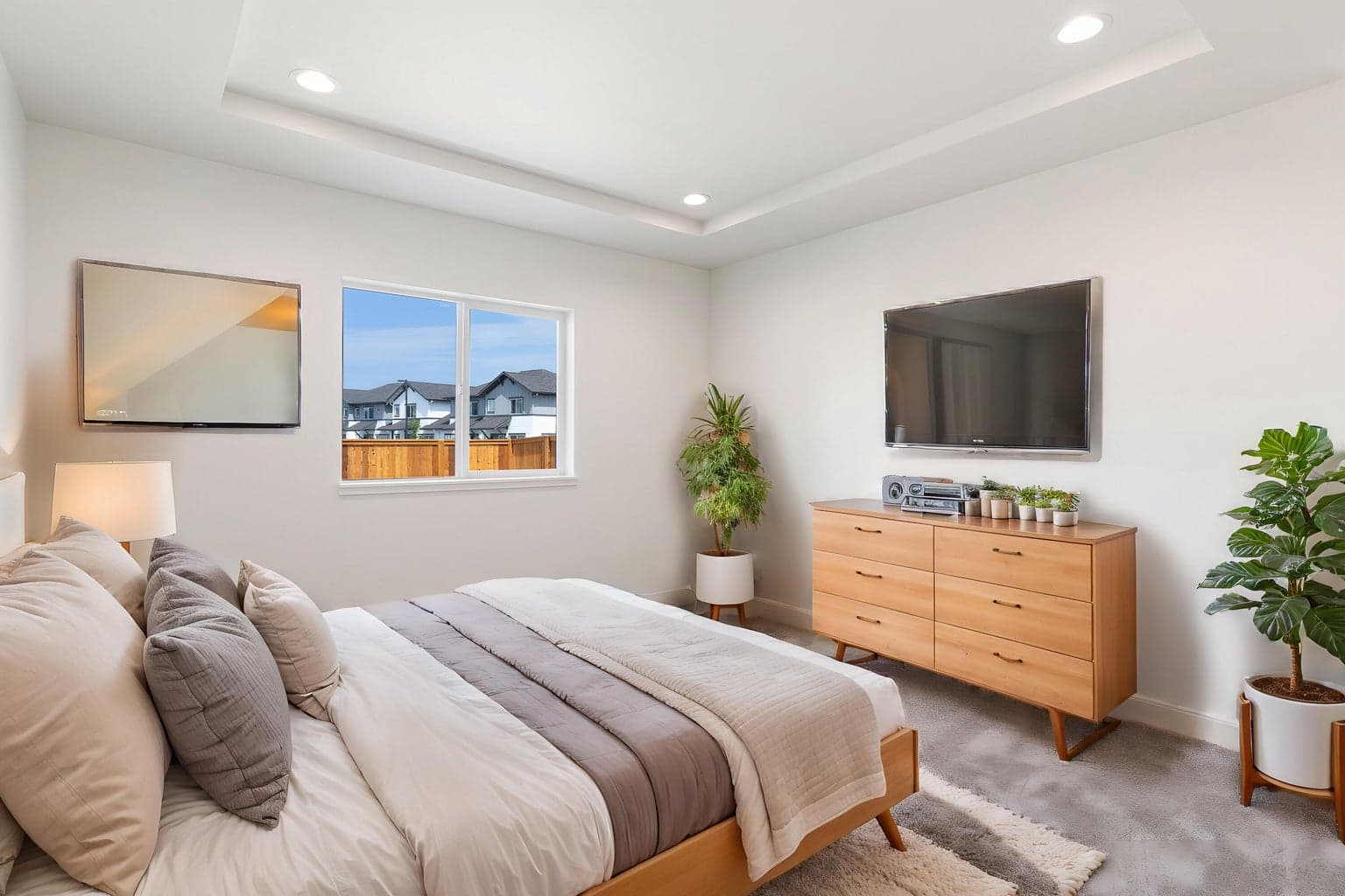 Virtual photo of primary bedroom.